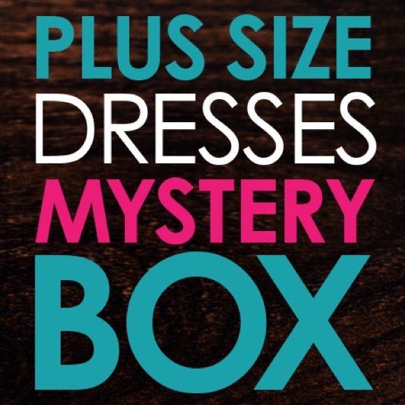 ⬇️ Mystery Box 3+ Plus Size Dresses New with Tags - Picture 2 of 5